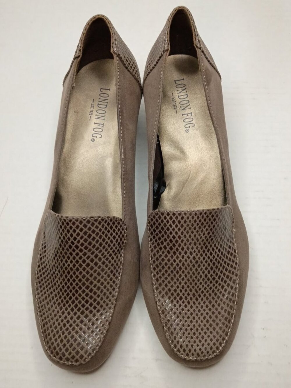 London Fog Fulton Gray Snakeskin Heeled Loafers Women's Size 8.5M